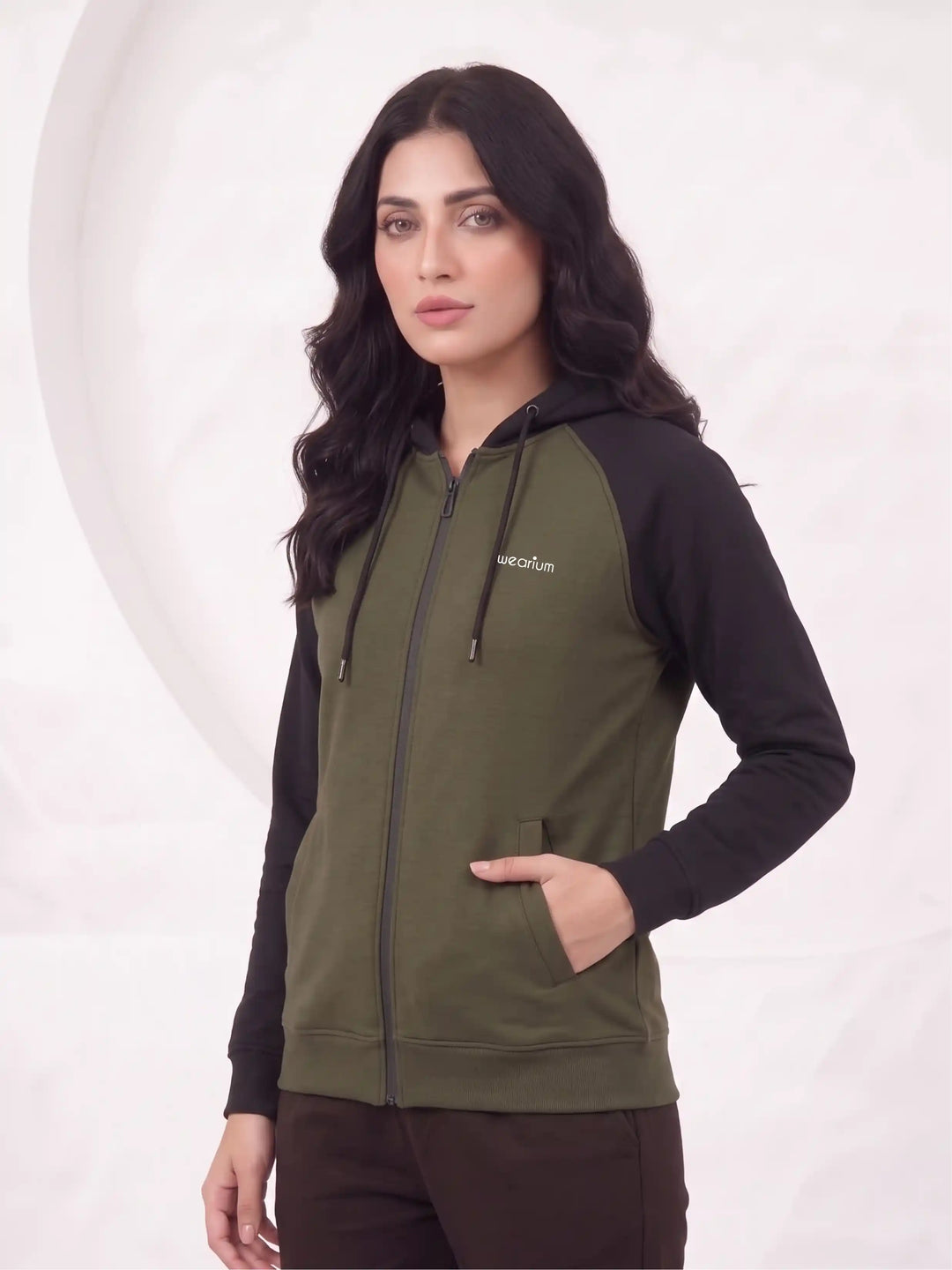 W - Core Contrast Premium Cotton – Olive Green & Black