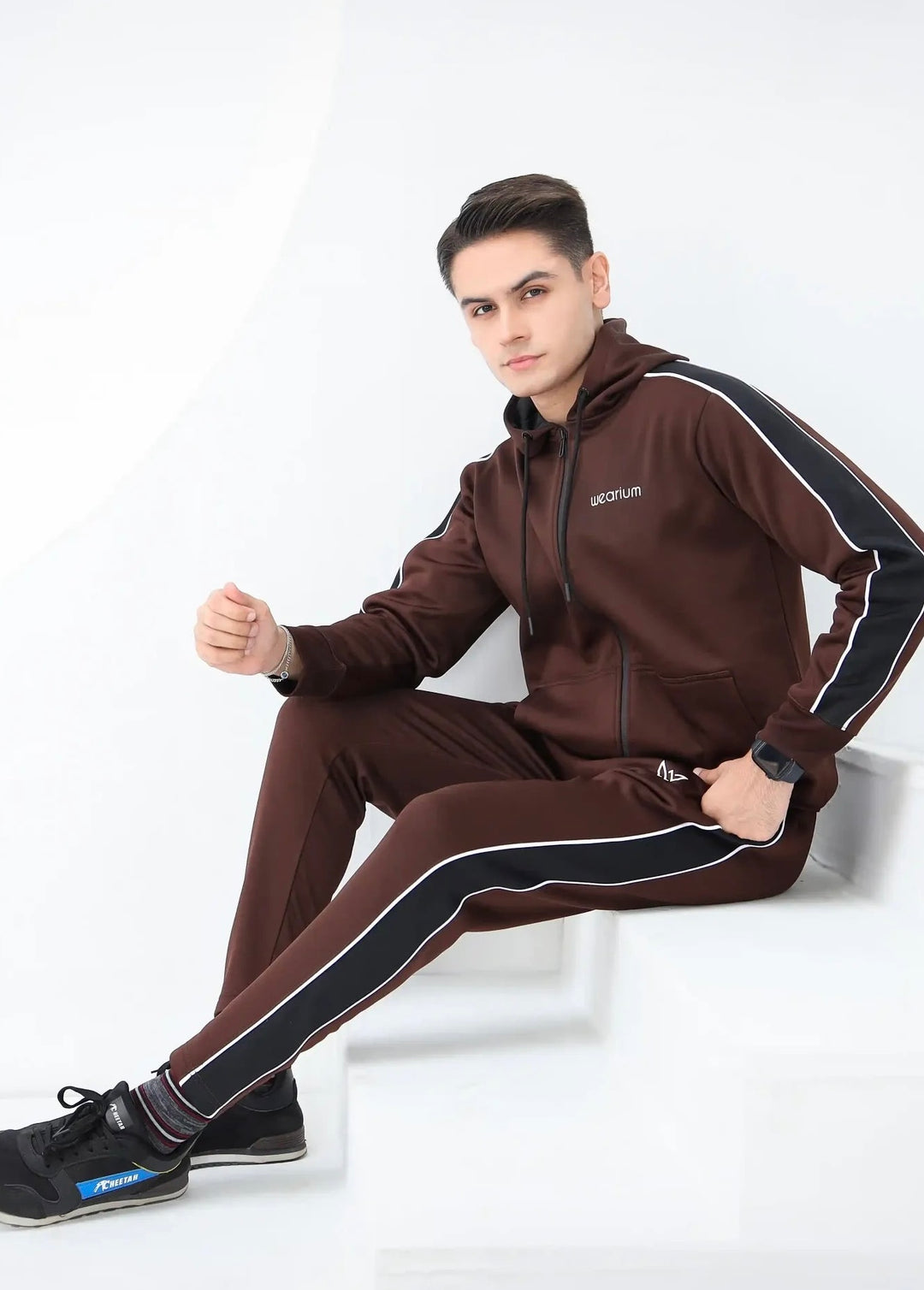 Full zip brown hoodie
