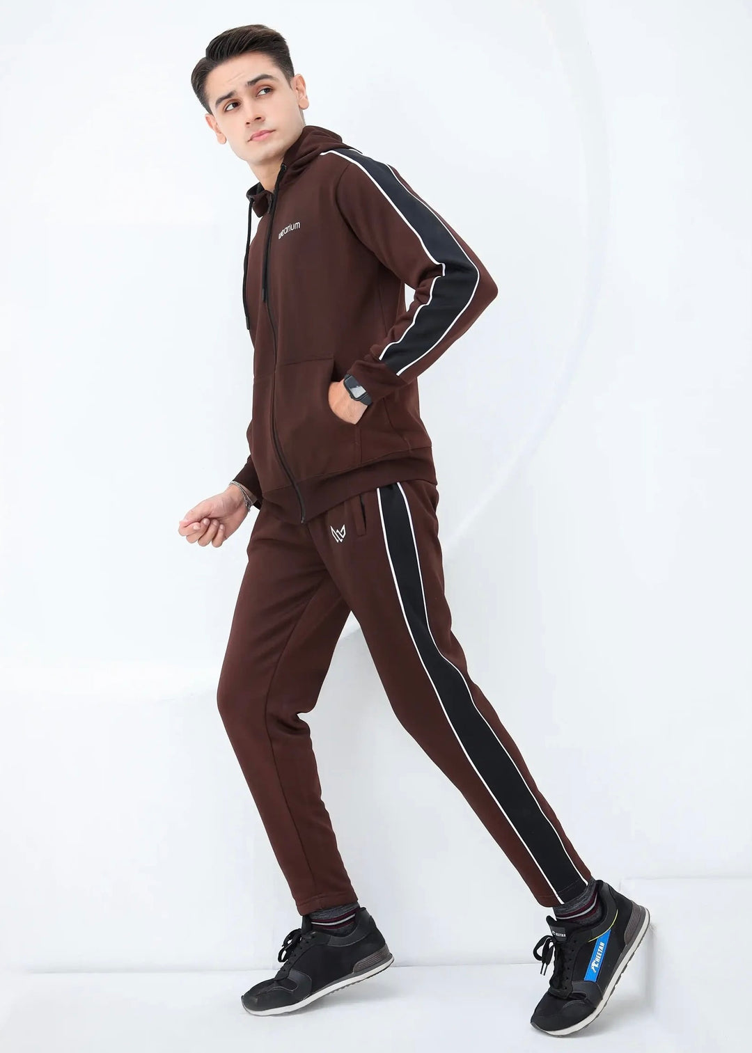 Brown hoodie tracksuit
