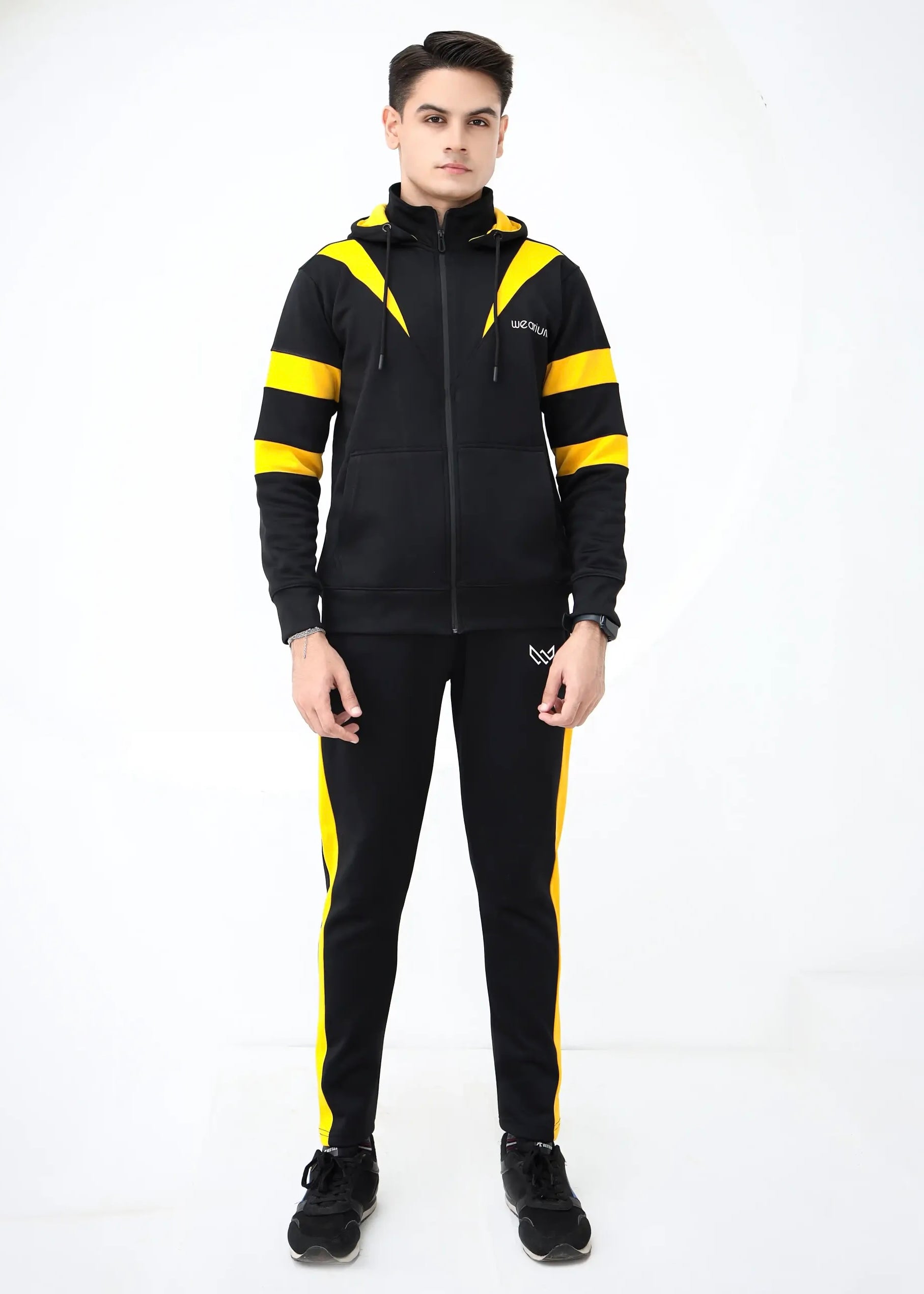 Bee tracksuit online