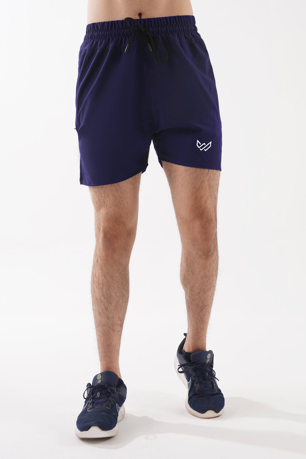 training shorts in blue color